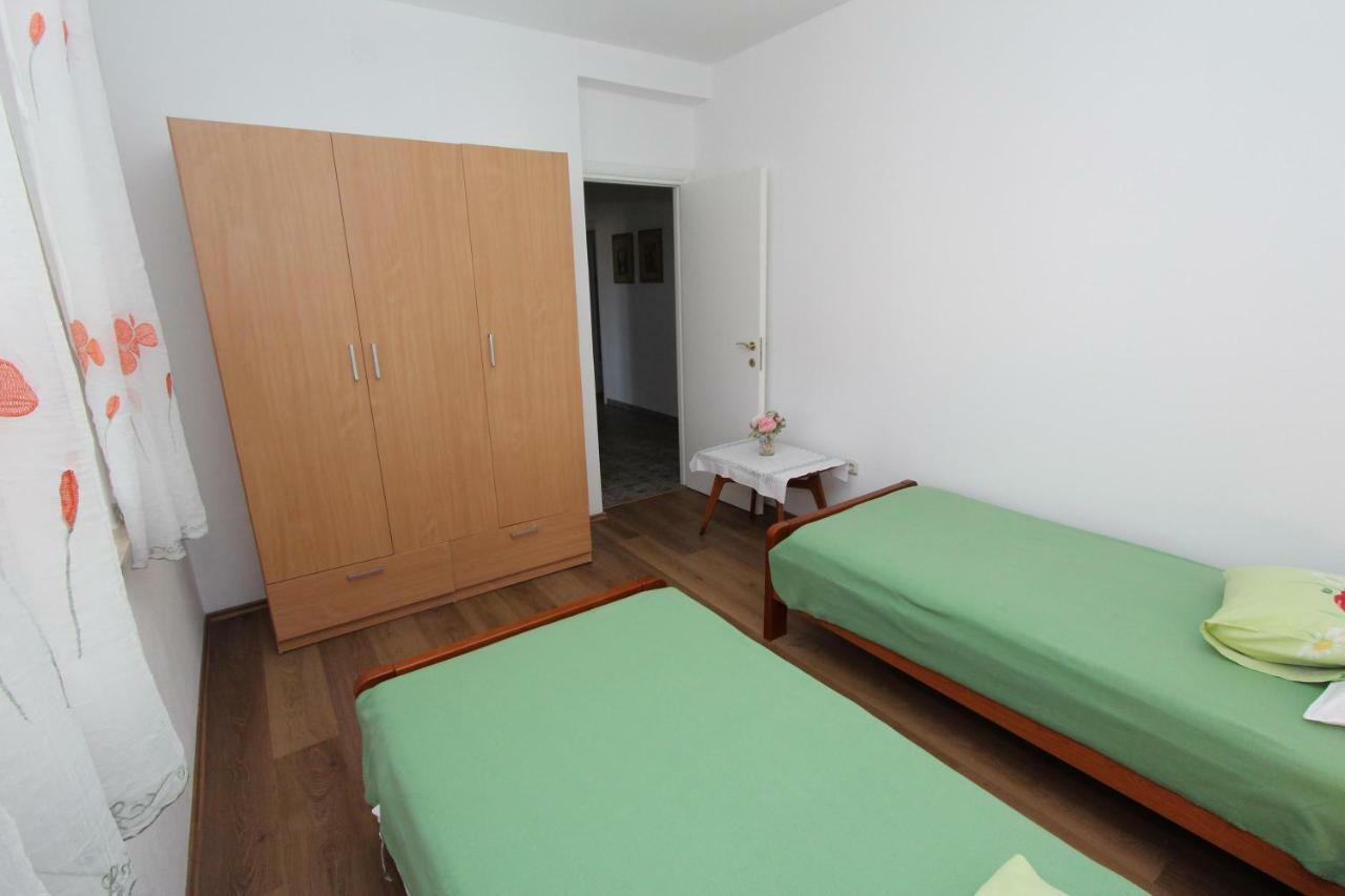 Apartment Dina Ровинь Экстерьер фото